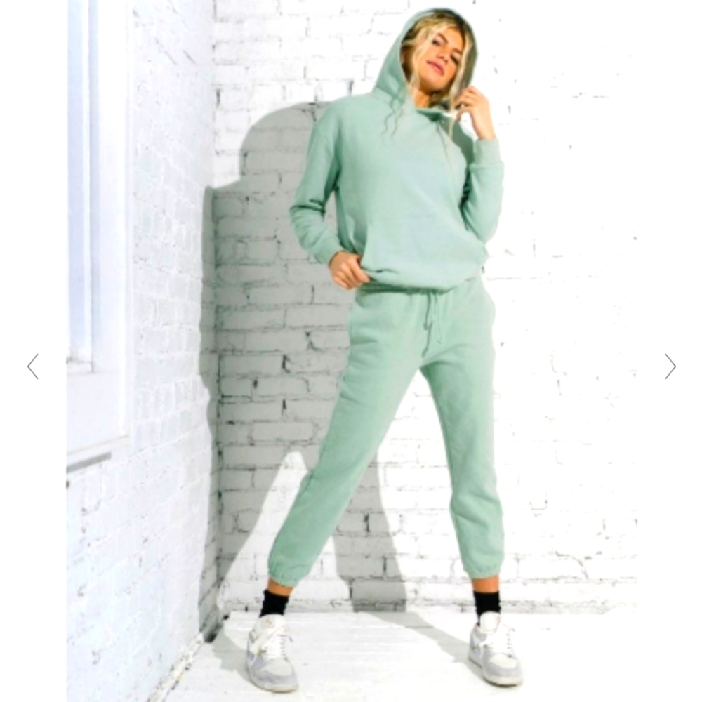 ZYIA mint relaxation sweatpants